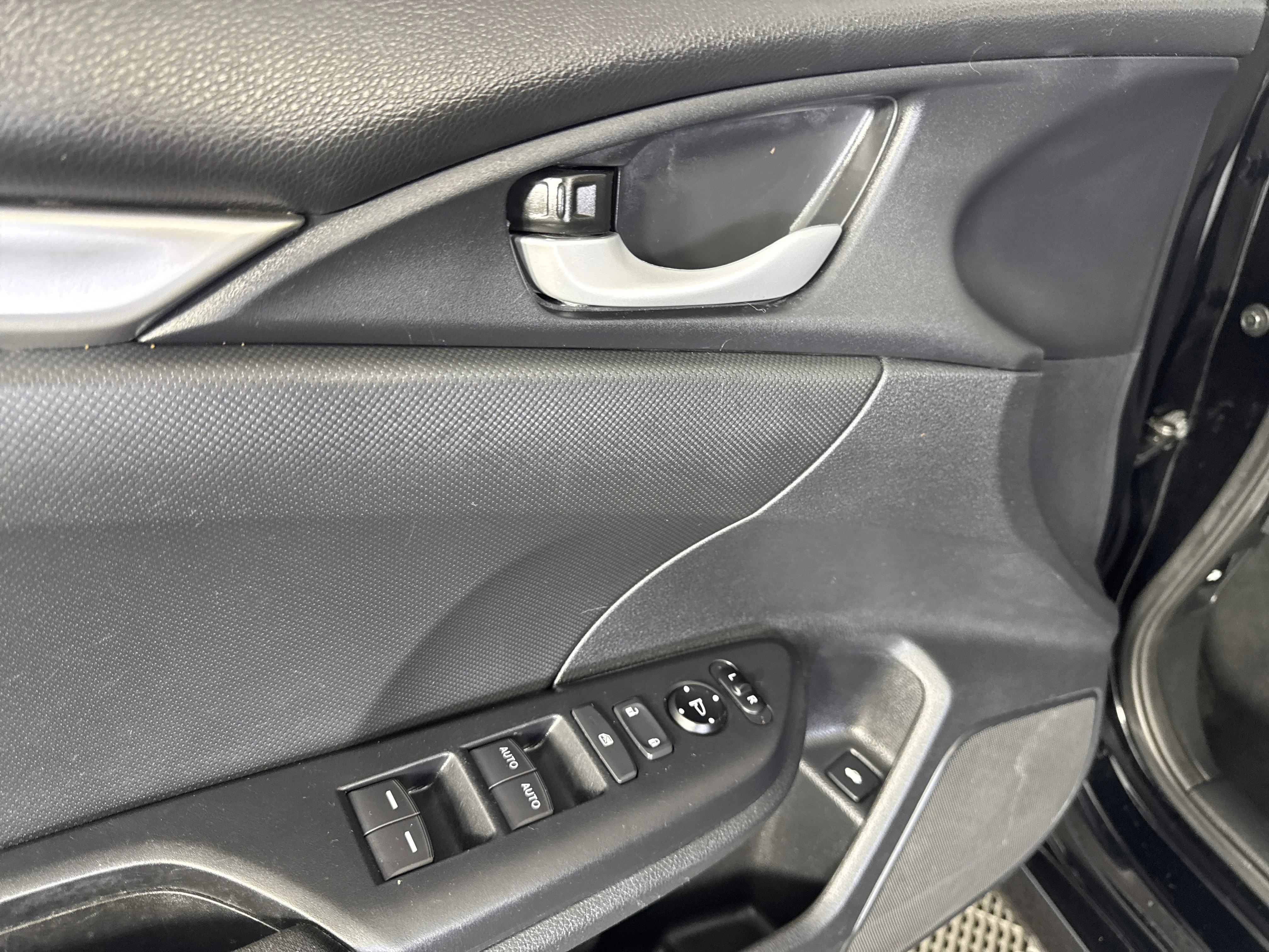 Used 2019 Crystal Black Pearl Honda LX image 14