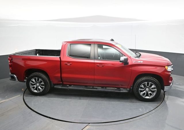 Used 2024 Red Chevrolet LT image 16