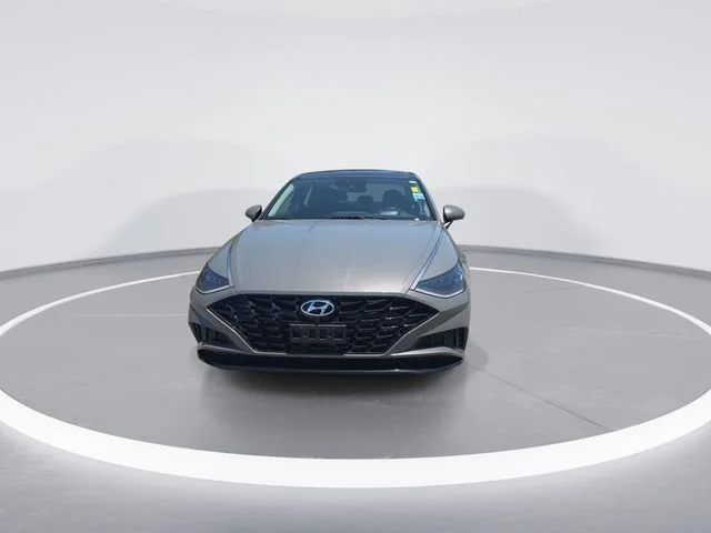 Used 2022 Gray Hyundai Limited image 3
