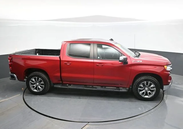 Used 2024 Red Chevrolet LT image 16