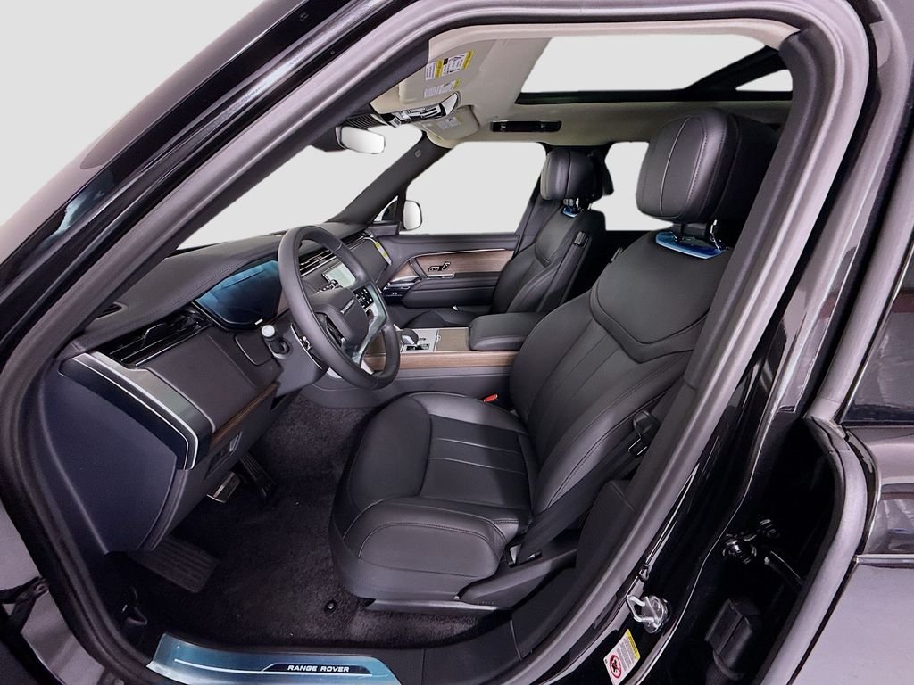 New 2026 Santorini Black Land Rover SE image 19