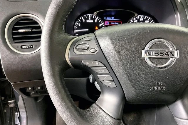 Used 2017 Gray Nissan Platinum image 10