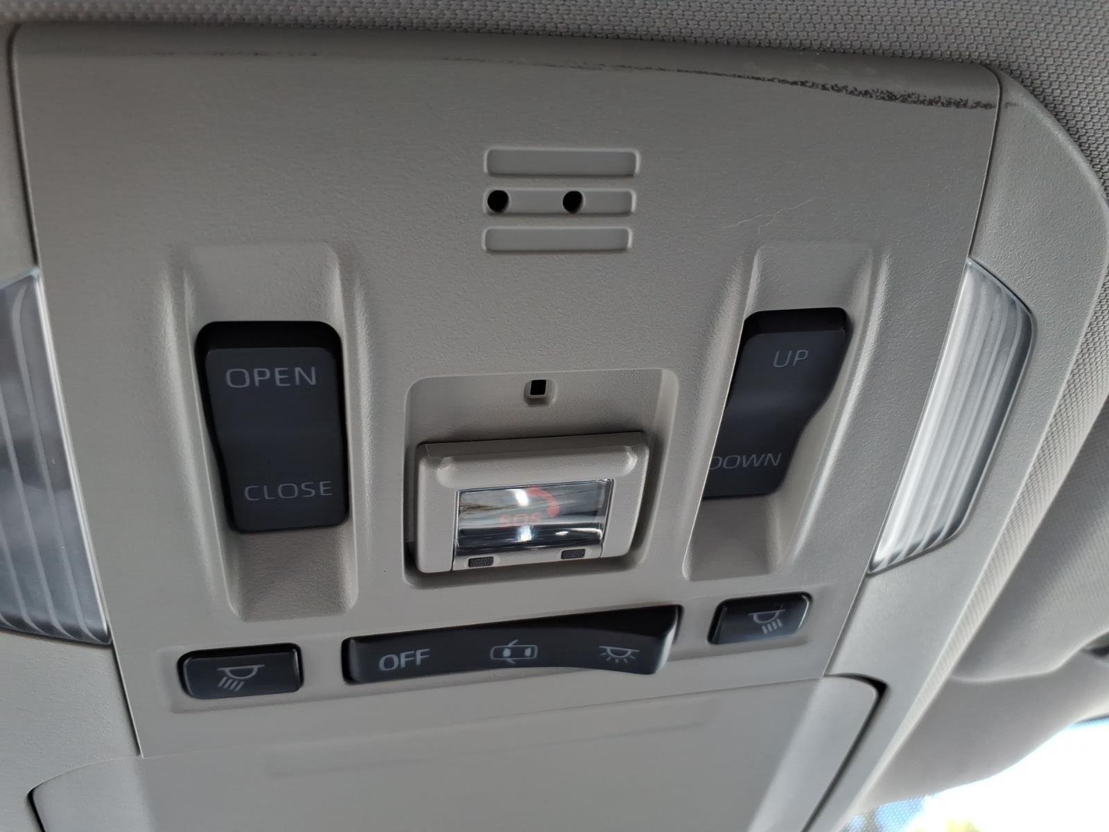 Used 2020 Midnight Black Metallic Toyota Hybrid XLE image 22