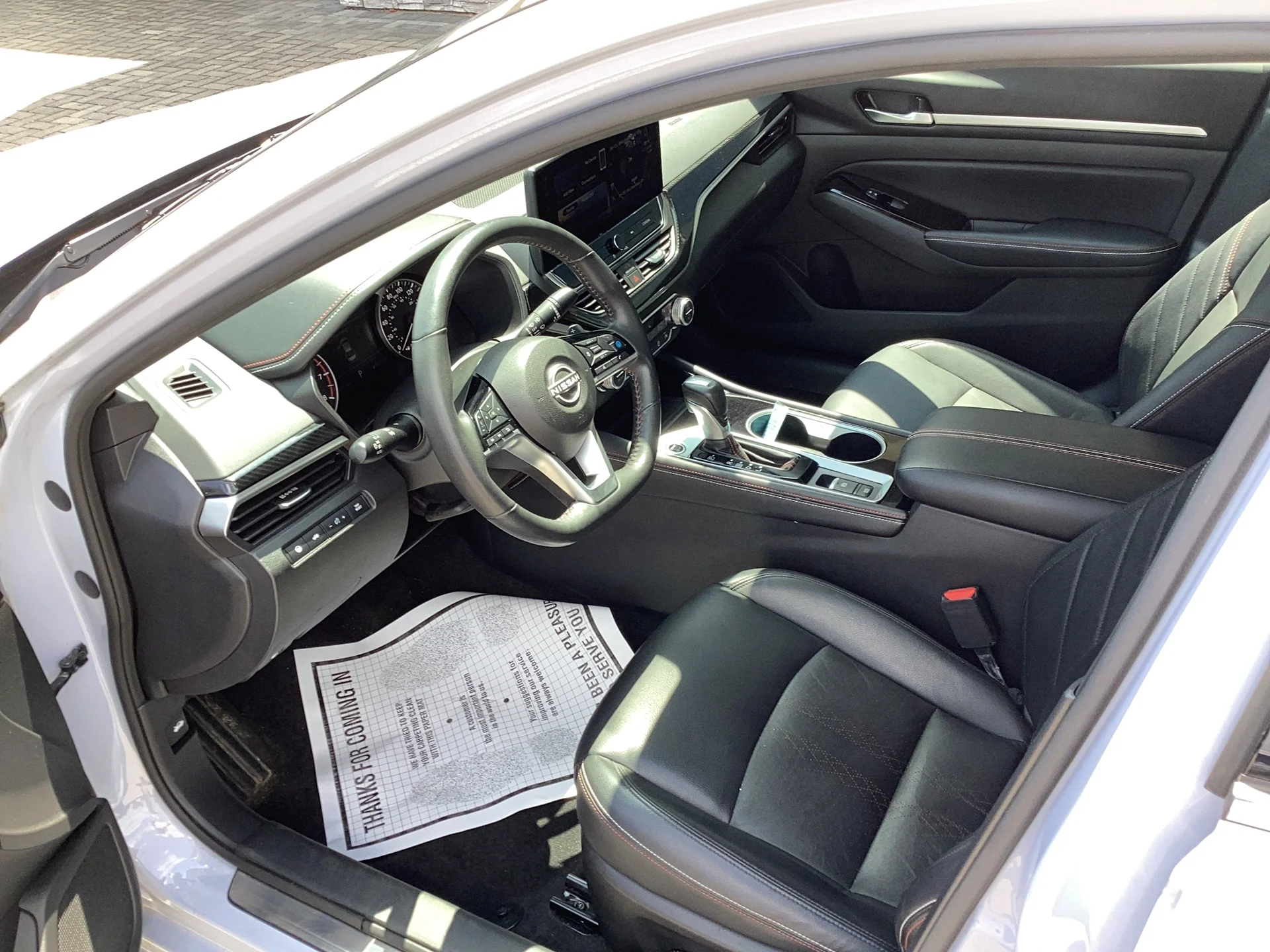Used 2024 GRAY Nissan 2.0 SR image 8