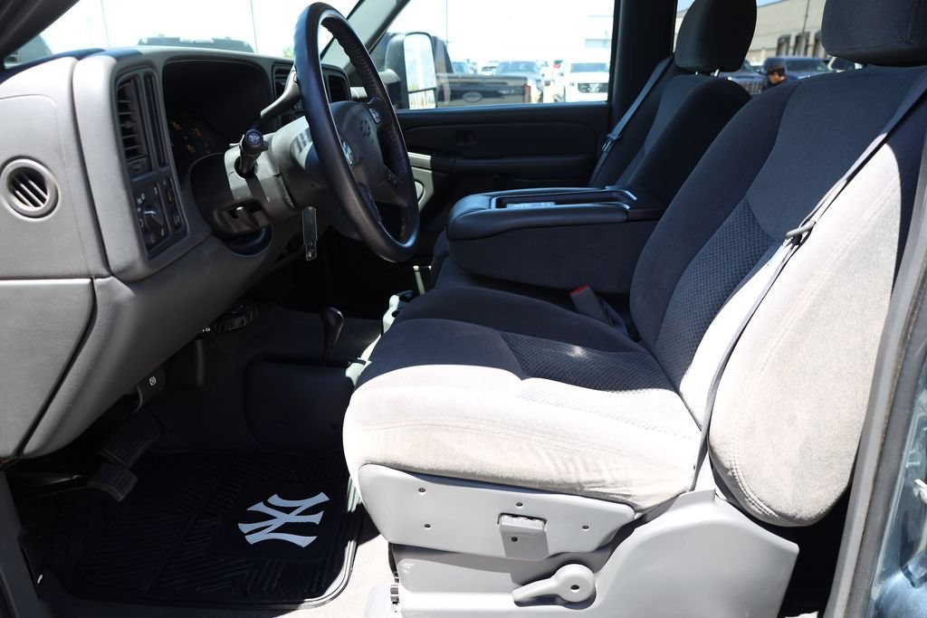 Used 2007 Blue Granite Metallic Chevrolet DRW LT1 image 11