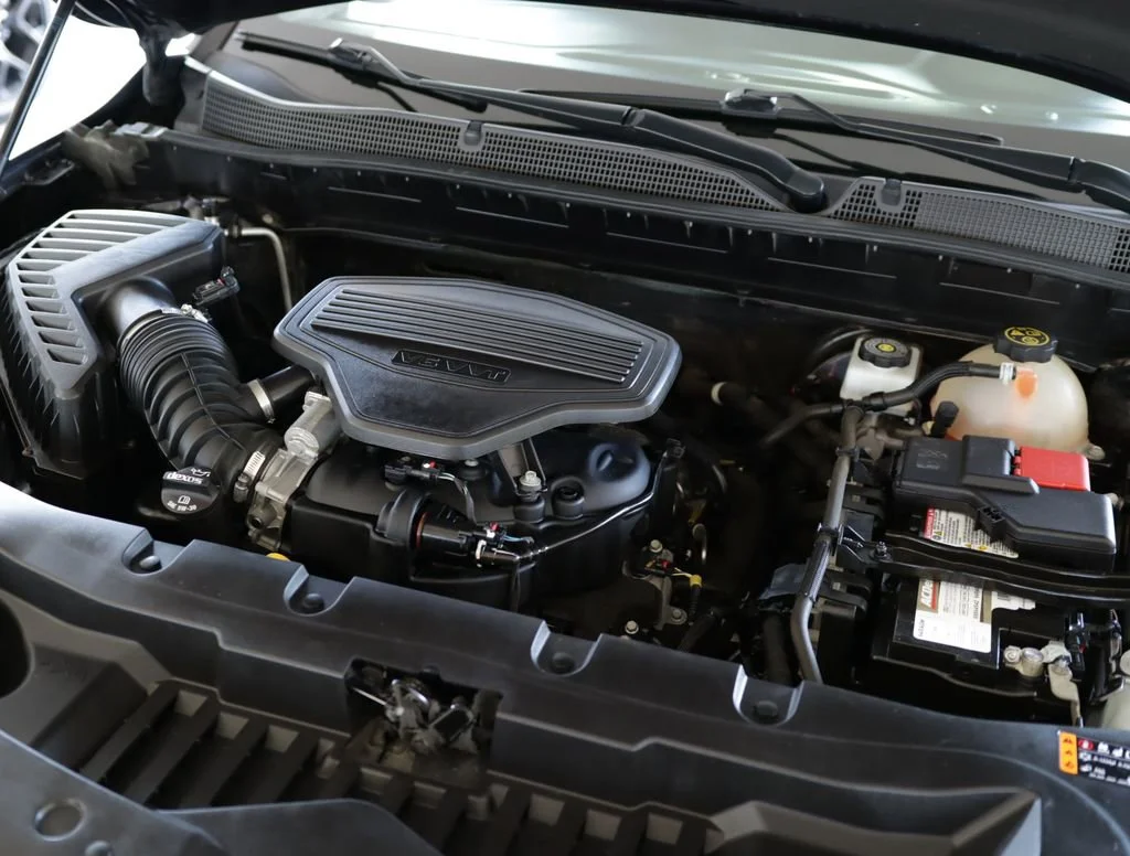 Used 2020 Midnight Blue Metallic Chevrolet RS image 37