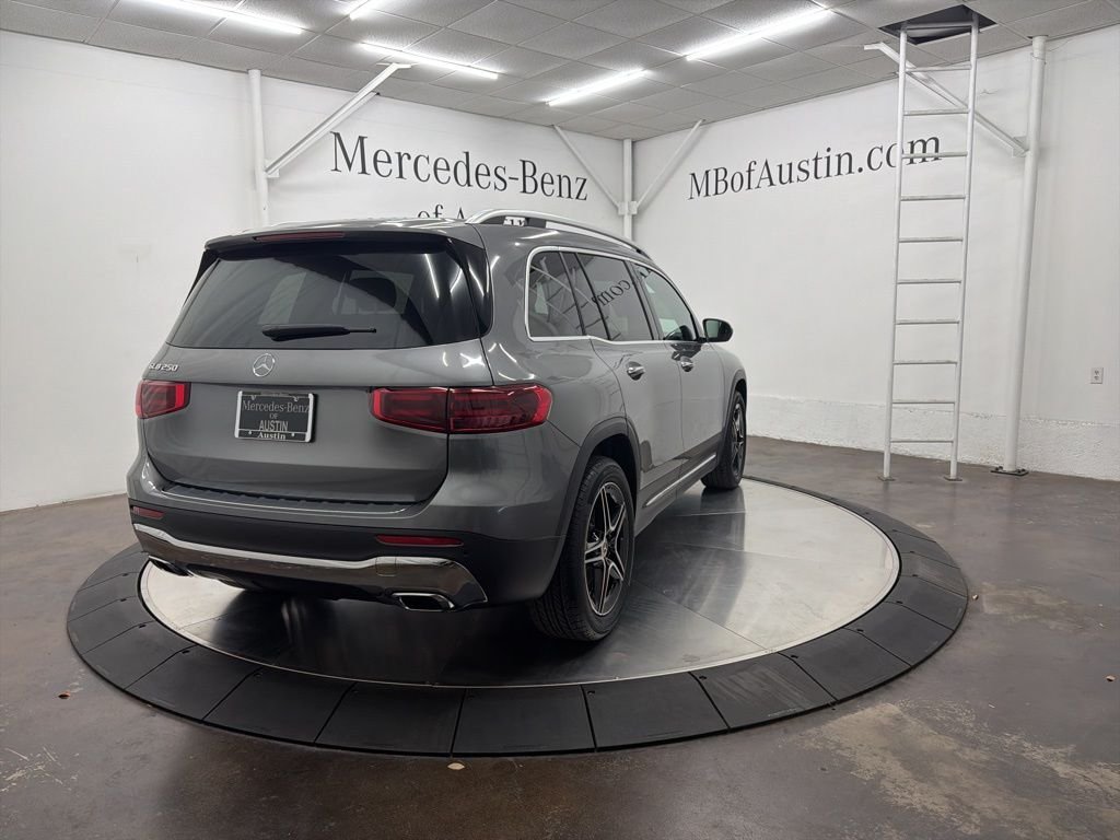 Used 2026  Mercedes-Benz GLB 250 image 7