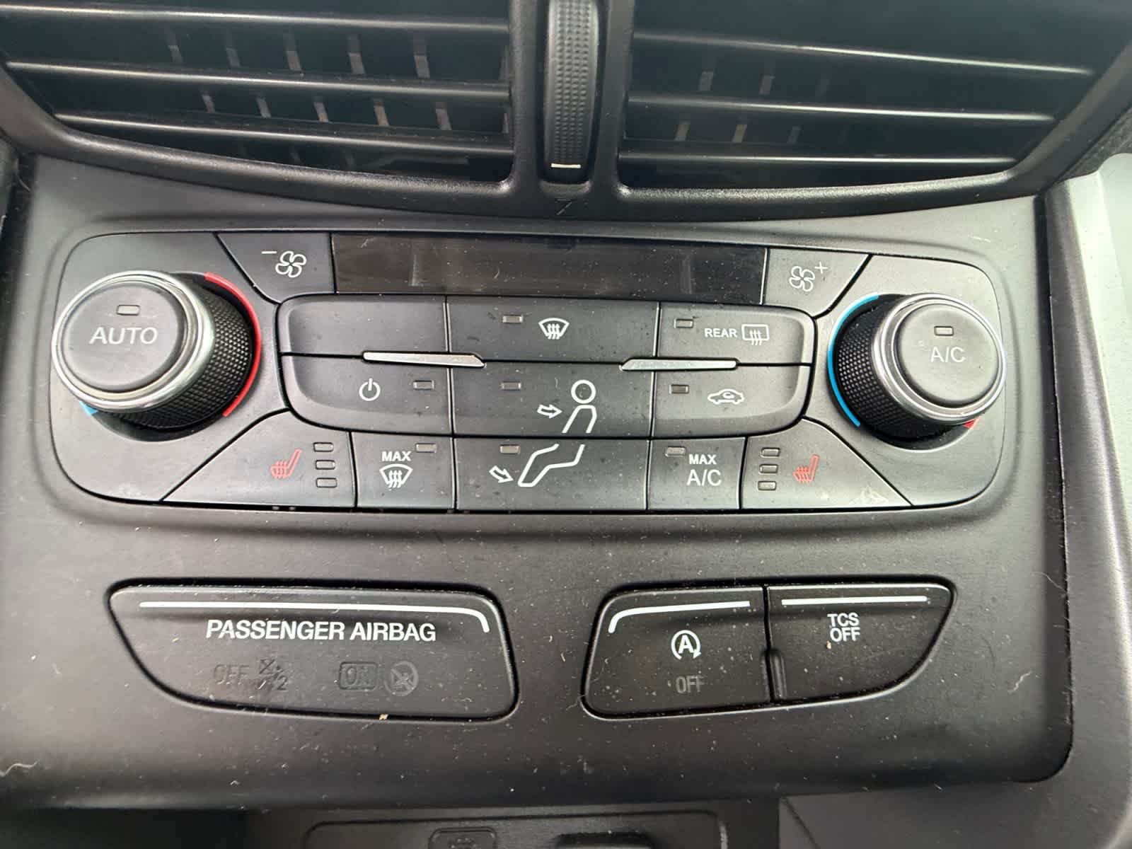 Used 2017 Lightning Blue Ford SE image 37