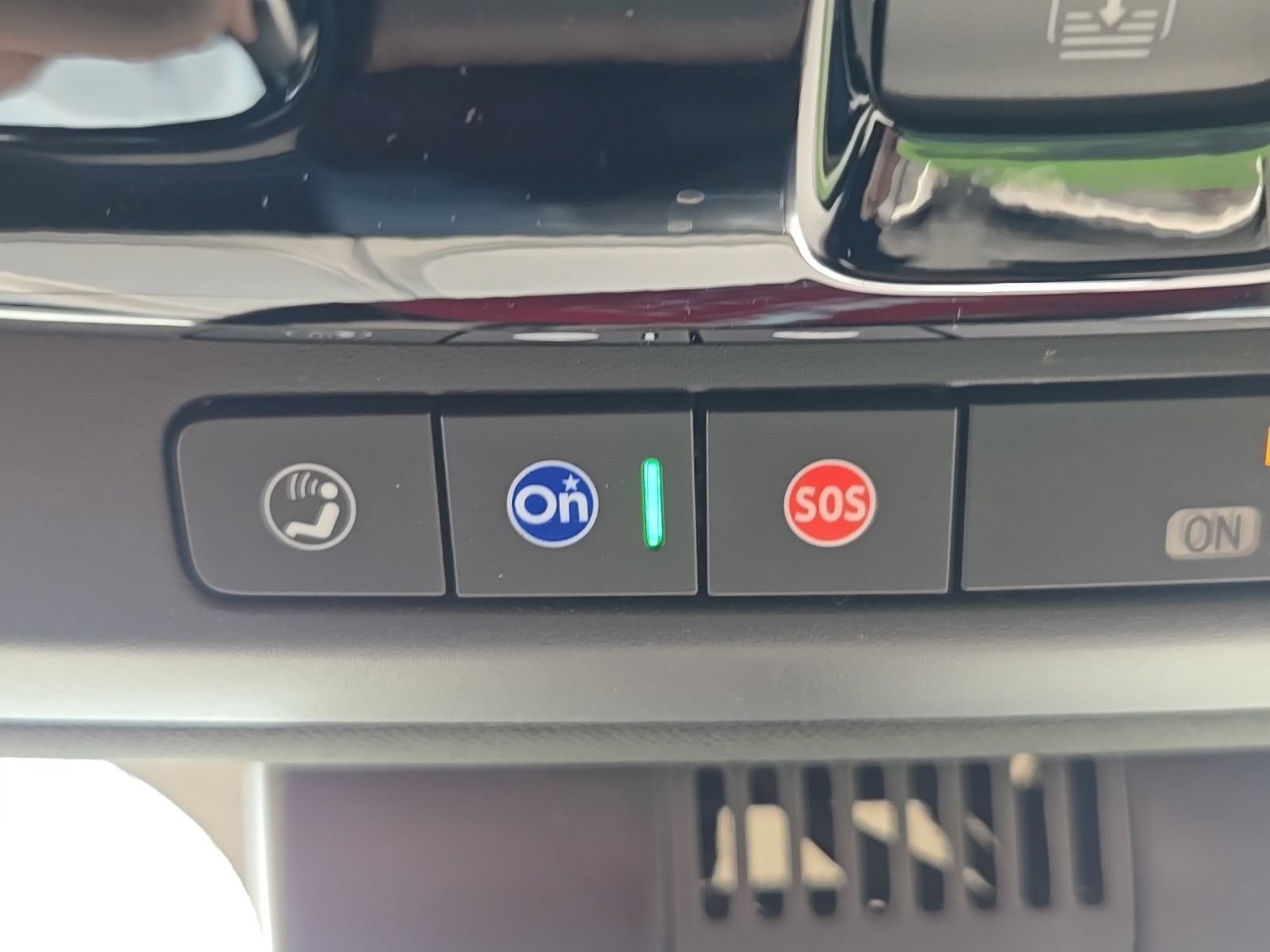 2026 GMC Yukon AT4 Ultimate - Photo 43