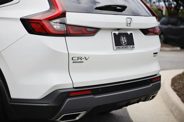 Certified Used 2025 Platinum White Pearl Honda Sport Touring image 8