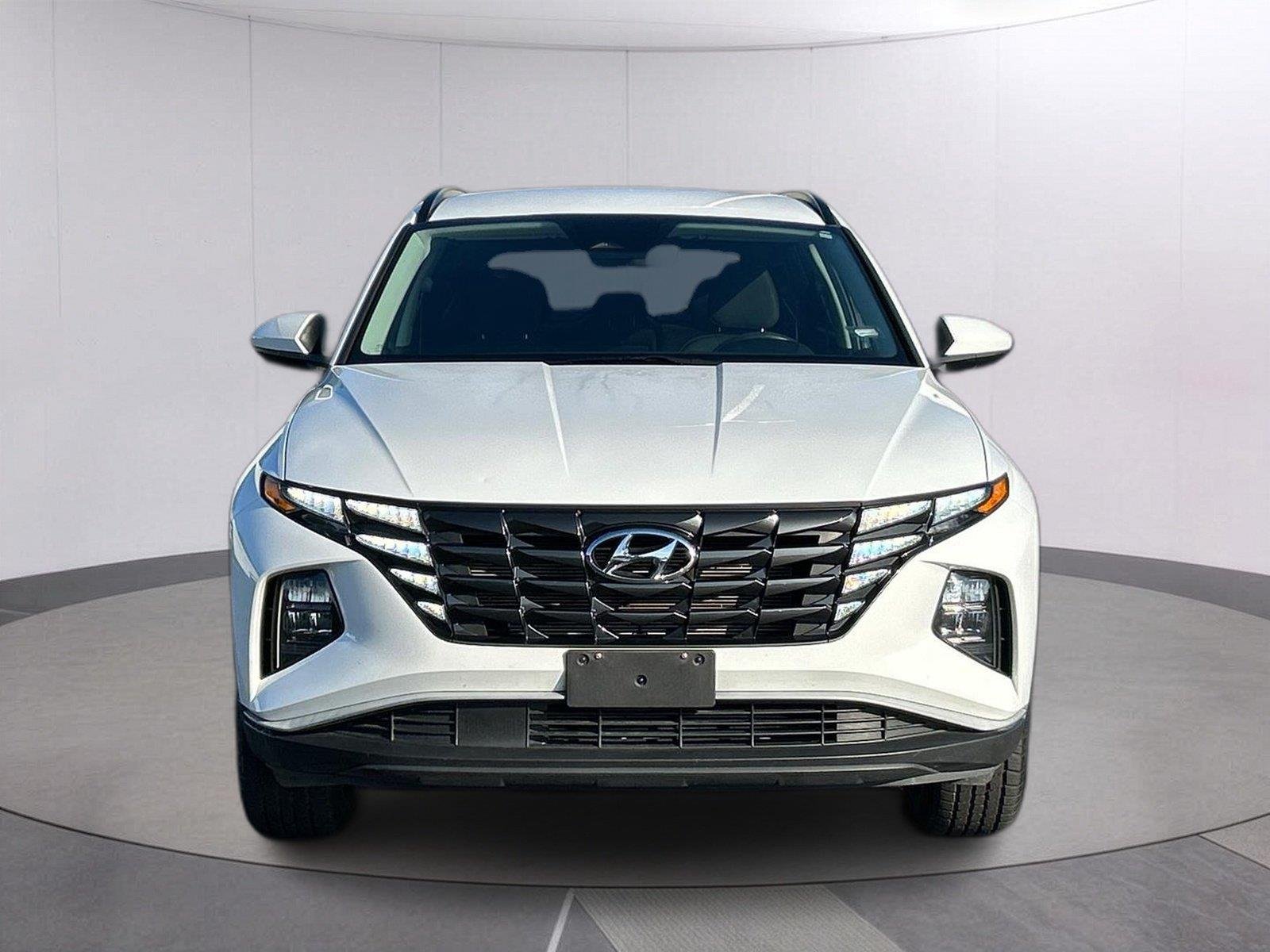 Used 2024 White Pearl Hyundai SEL image 10