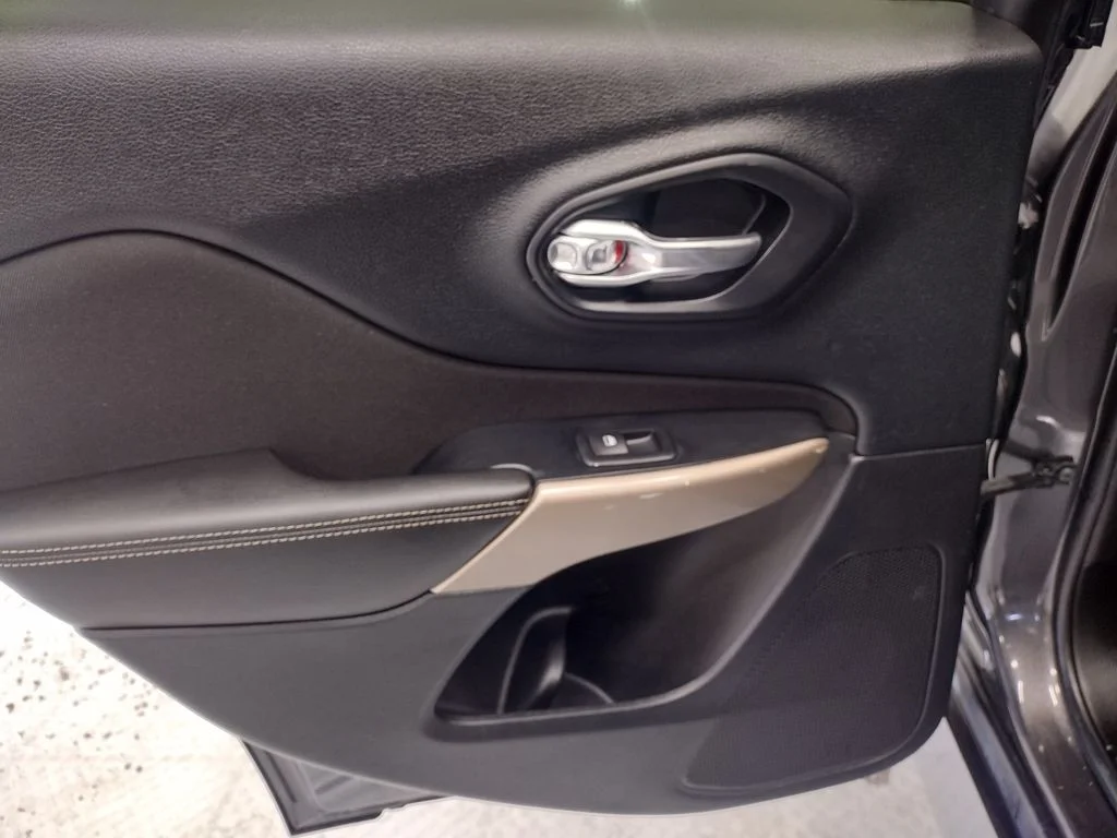 Used 2017 Gray Jeep Sport image 19