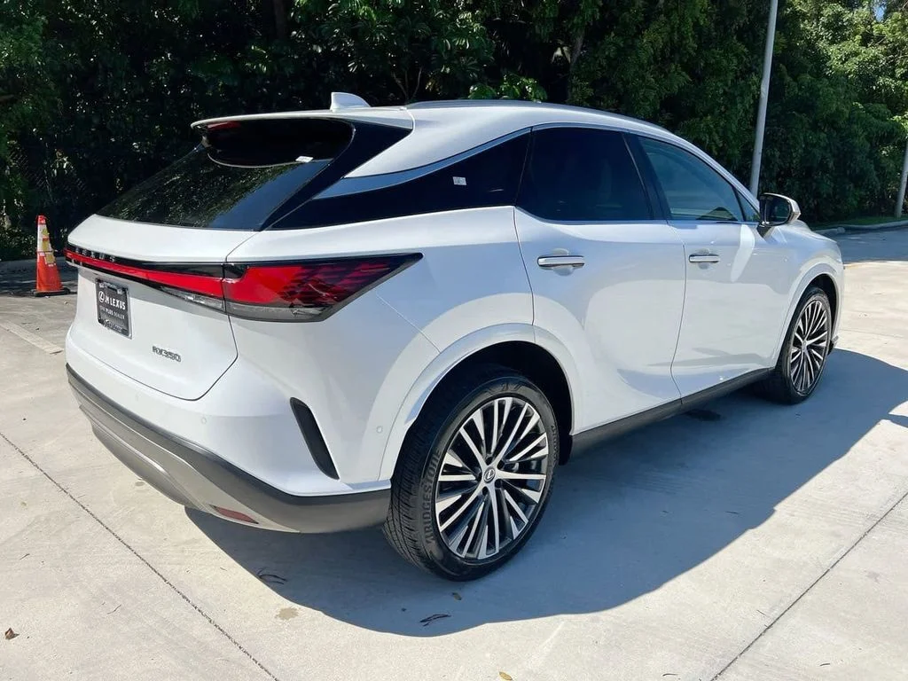 Used 2024 White Pearl Lexus 350 Premium Plus image 7