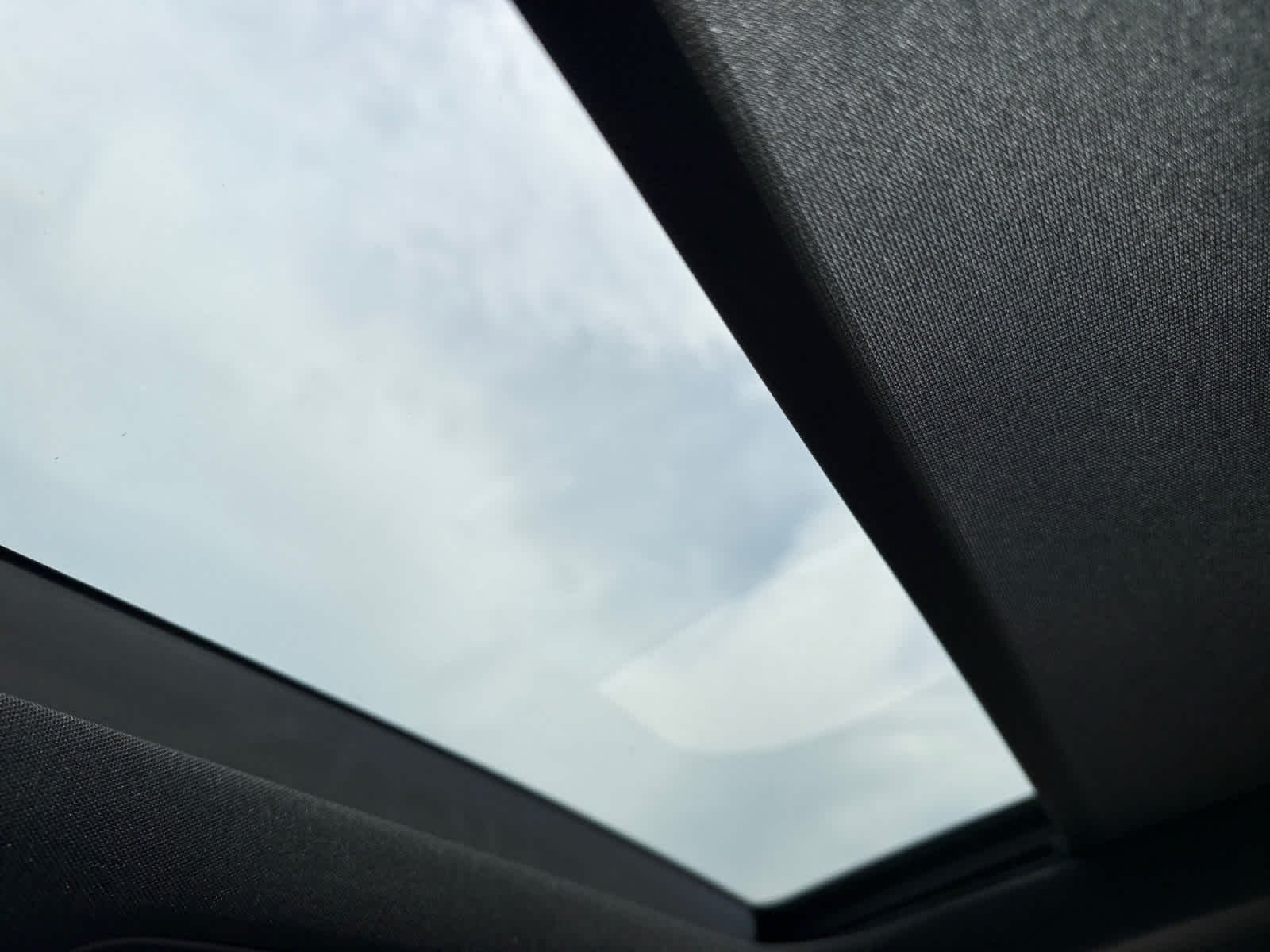 New 2026 Polar White Mercedes-Benz GLC 300 image 28