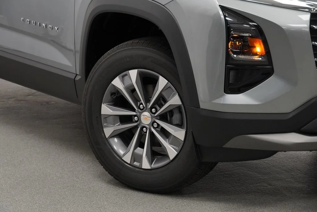 New 2027 Sterling Gray Metallic Chevrolet LT image 10