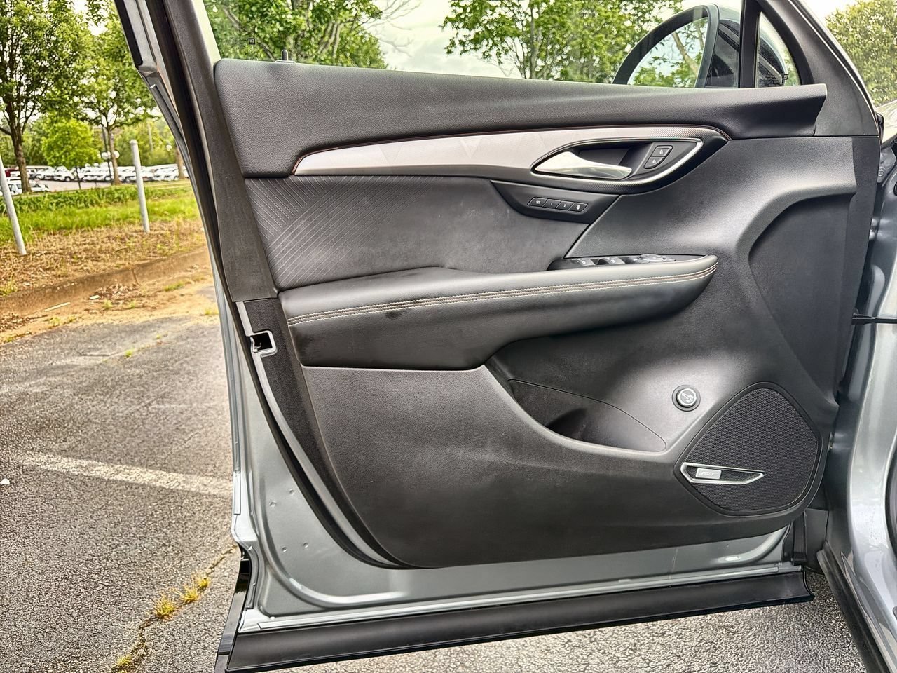 Used 2025 Moonstone Gray Metallic Buick Sport Touring image 18