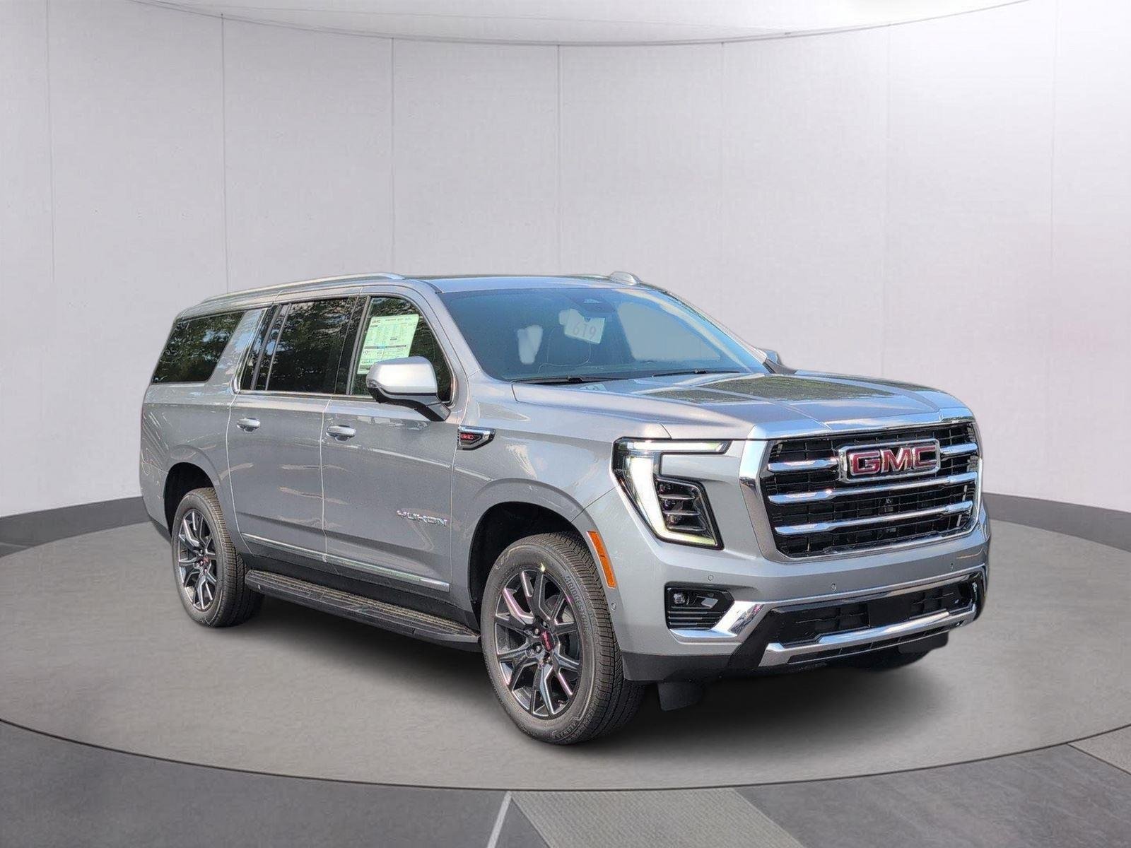 New 2026 Sterling Metallic GMC Elevation image 8