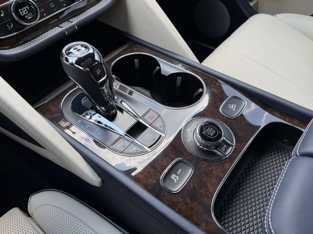 Used 2023 Glacier White Bentley Azure image 30
