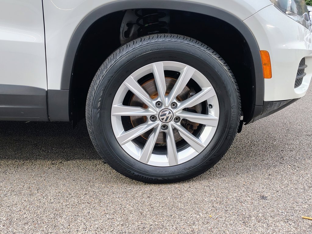 2017 Volkswagen Tiguan S - Photo 11