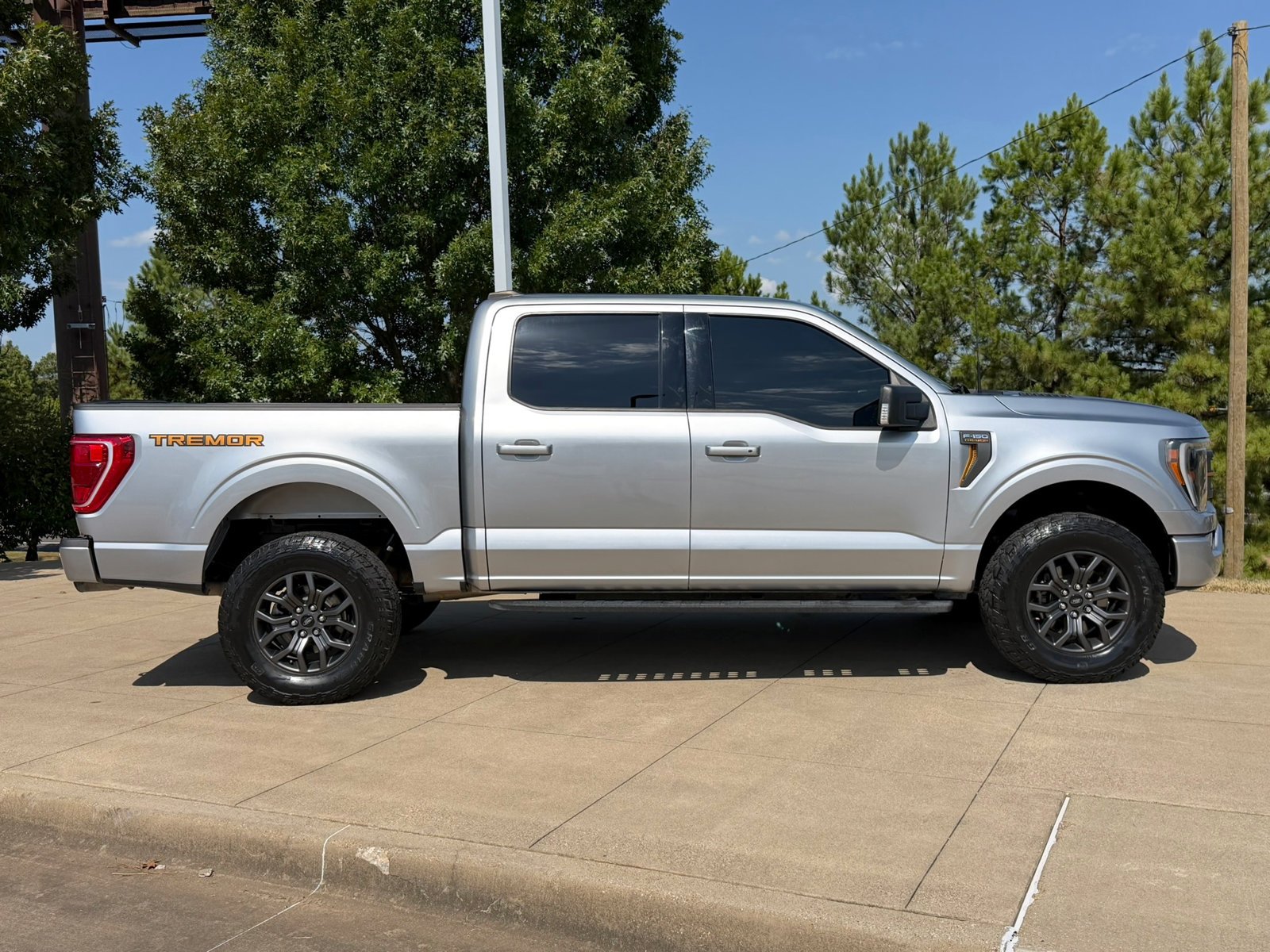 Used 2023 Iconic Silver Metallic Ford Tremor image 7