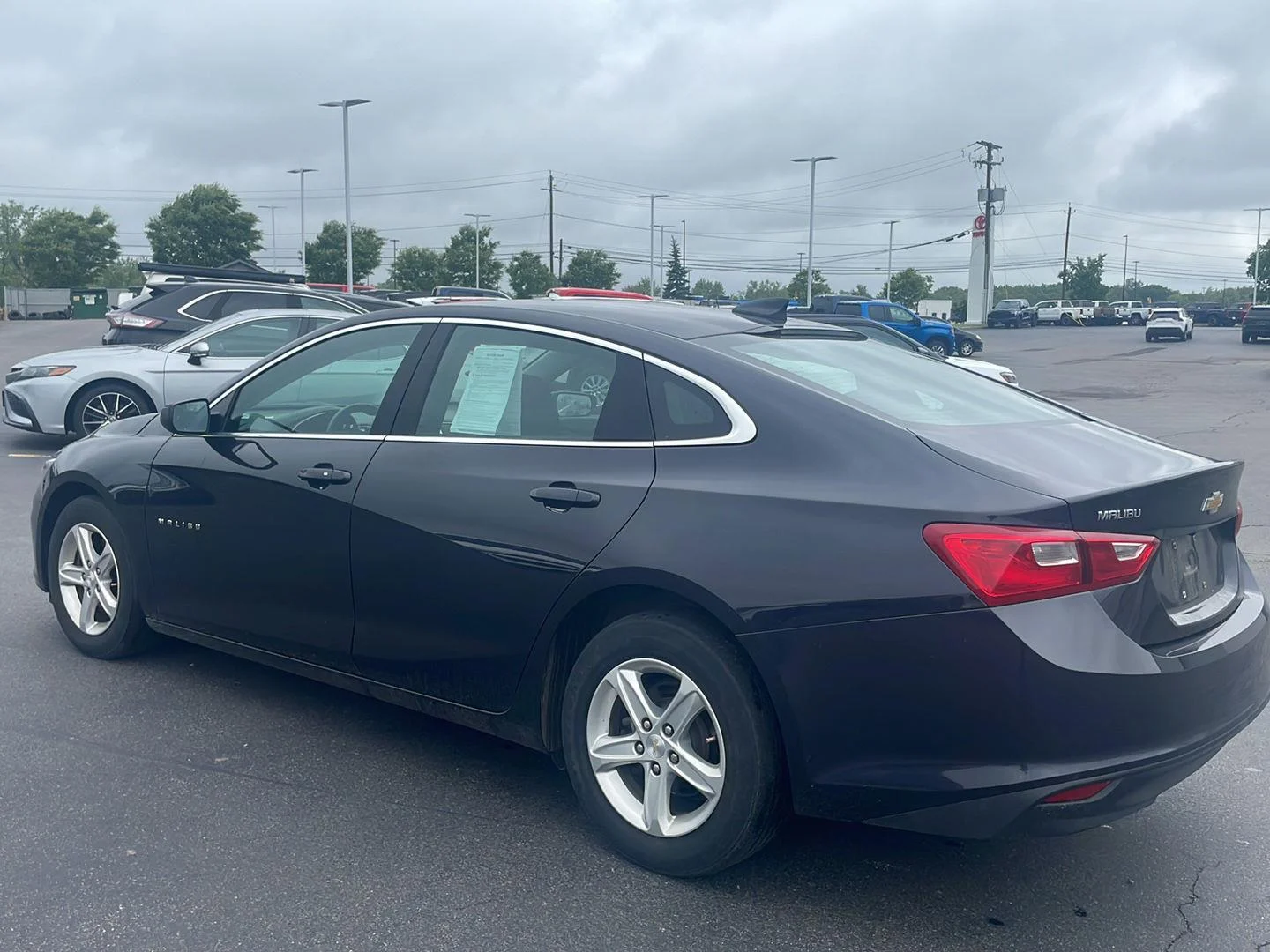 Used 2022 Dark Ash Metallic Chevrolet LS image 9