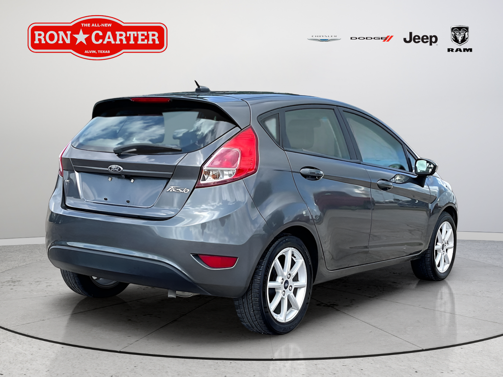Used 2019 Gray Ford SE image 6