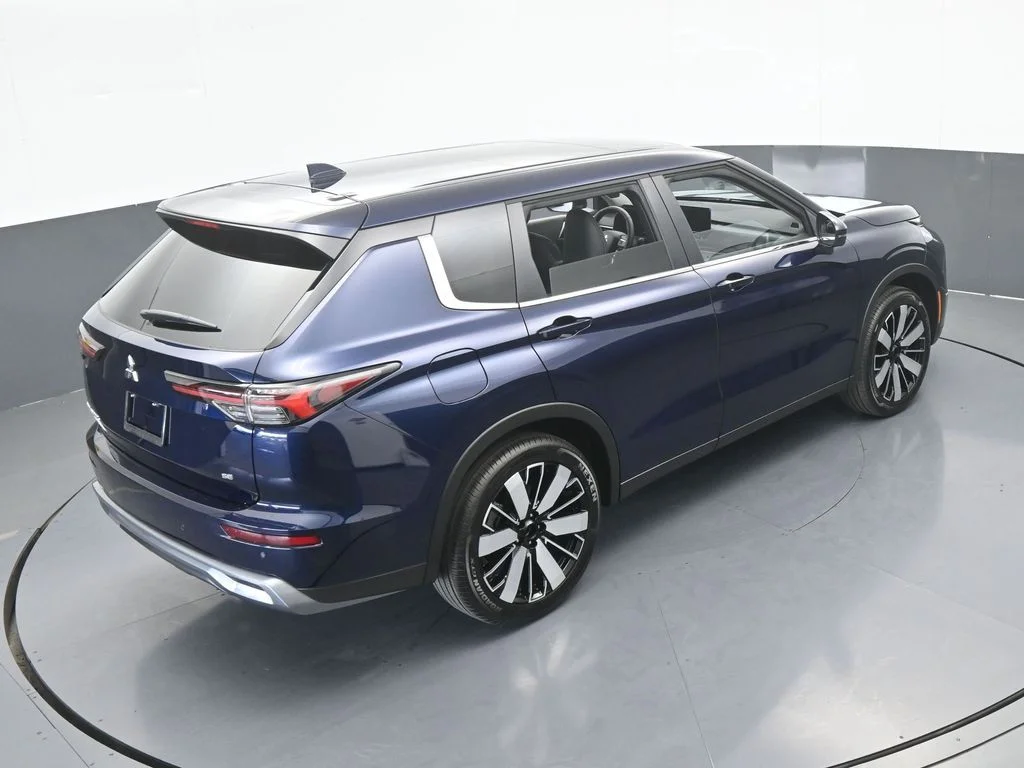 New 2026 Cosmic Blue Metallic Mitsubishi SE image 52