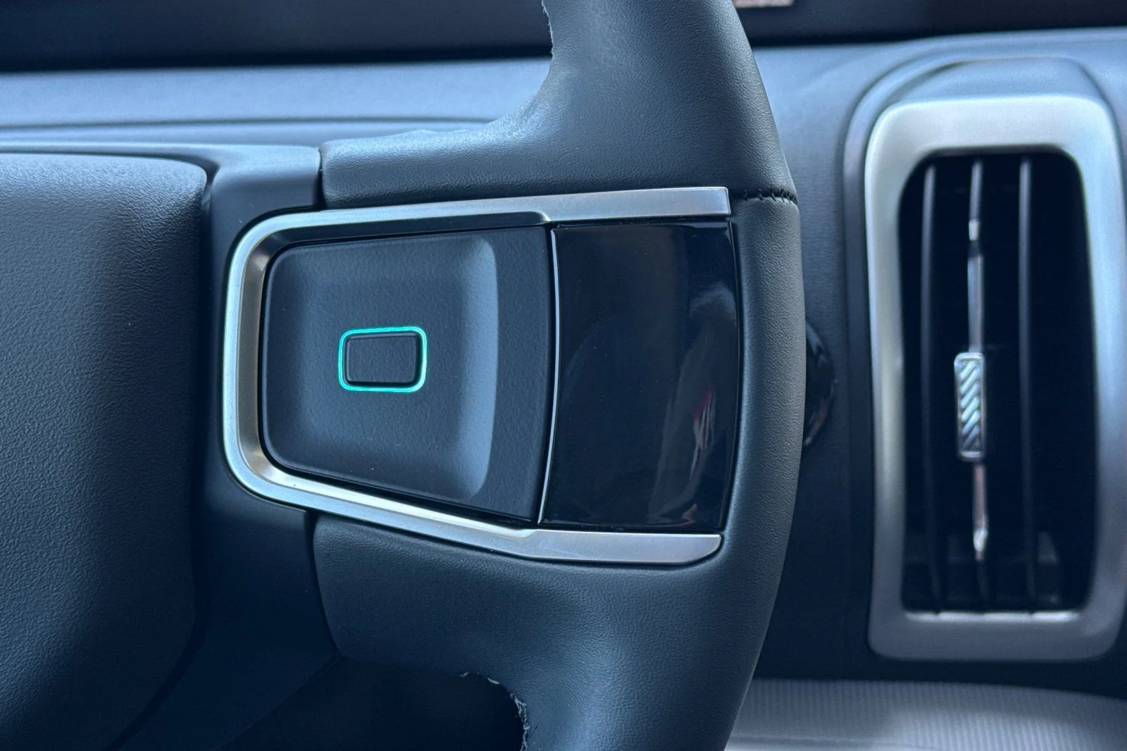 New 2026 Space Silver Metallic Ford Active image 30