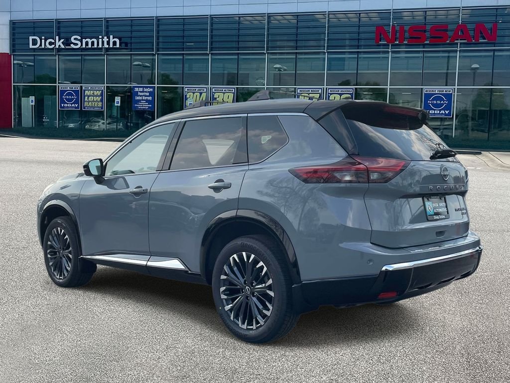 New 2026 Boulder Gray Pearl / Super Black Two-tone Nissan Platinum image 4