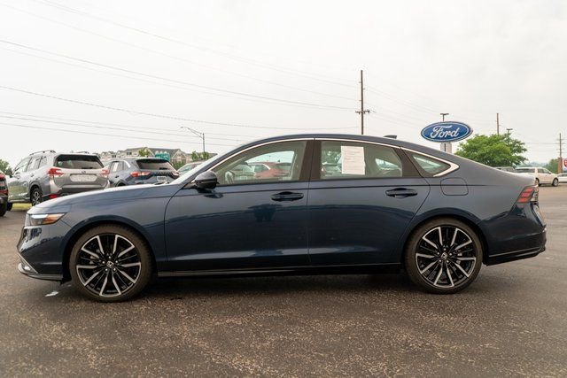 Used 2024  Honda Touring image 9
