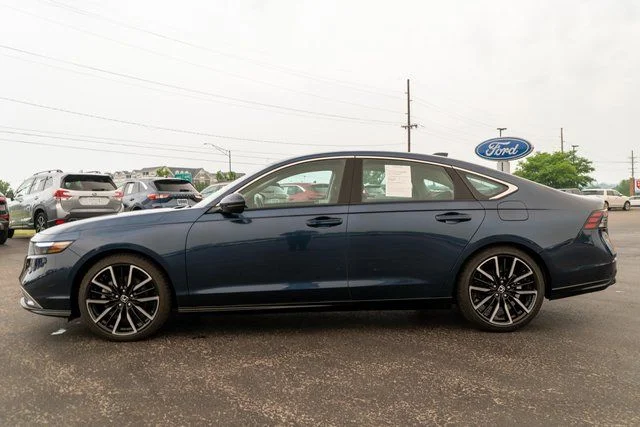 Used 2024  Honda Touring image 9