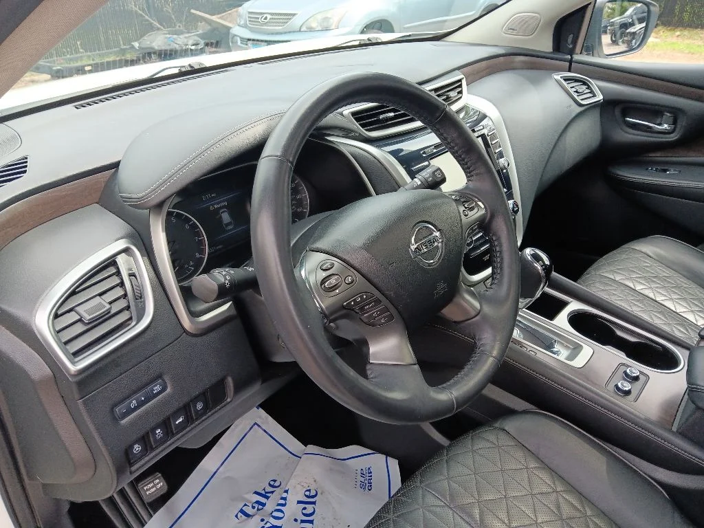 Used 2020 Pearl White Tricoat Nissan Platinum image 15