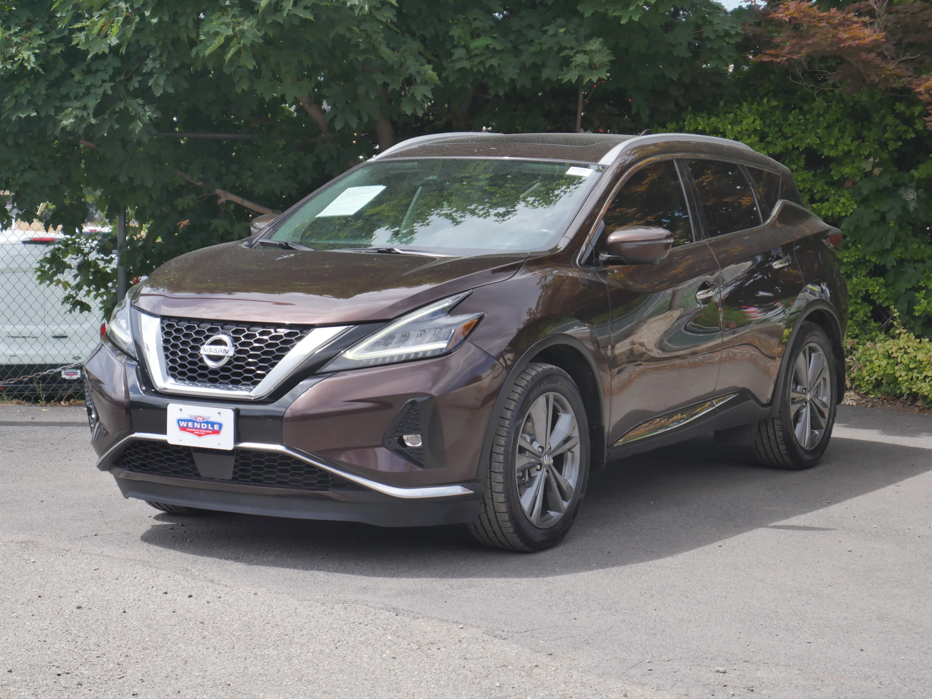Used 2019 Mocha Almond Pearl Nissan Platinum image 2
