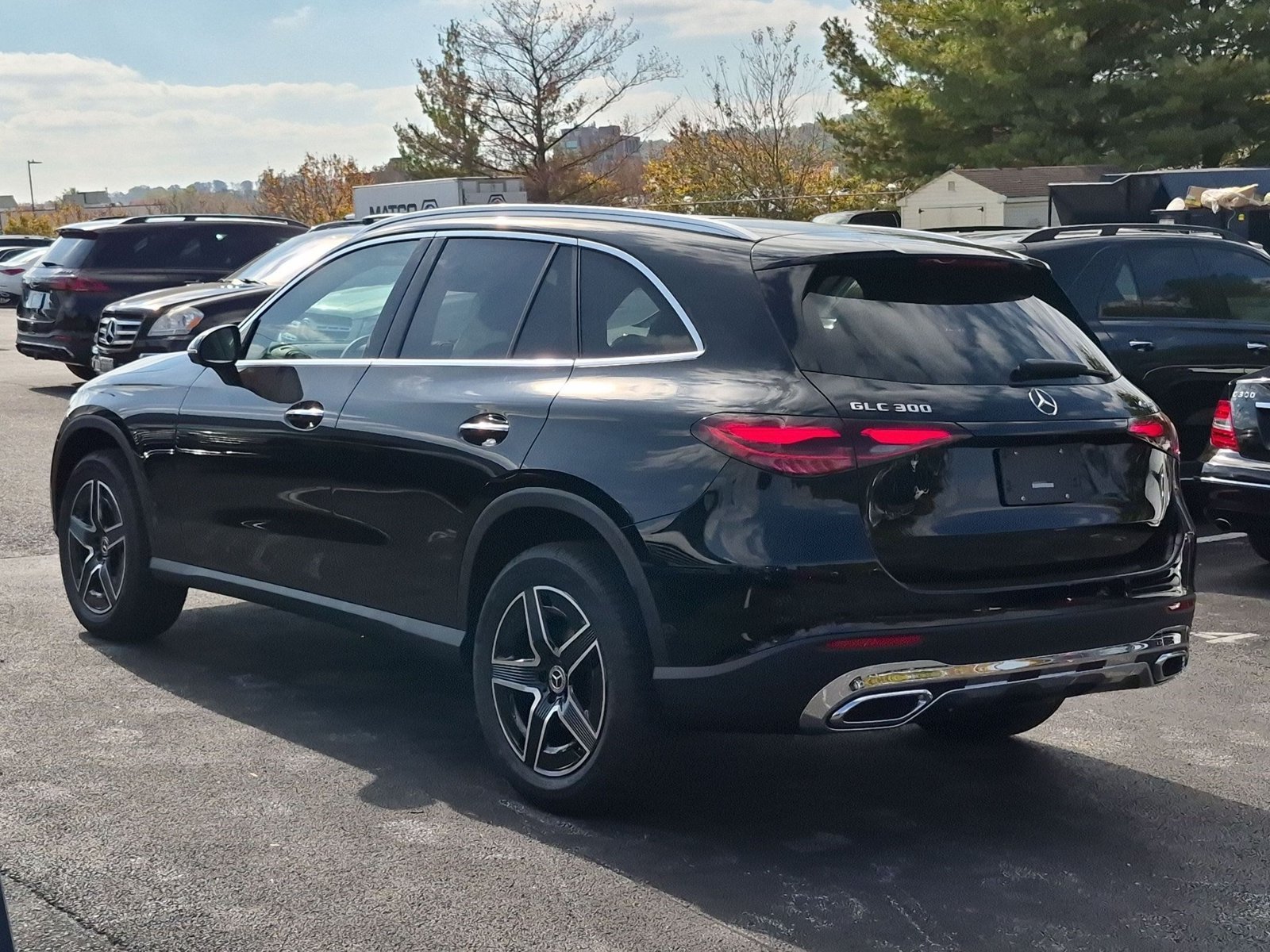 New 2027 Black Mercedes-Benz GLC300 image 10