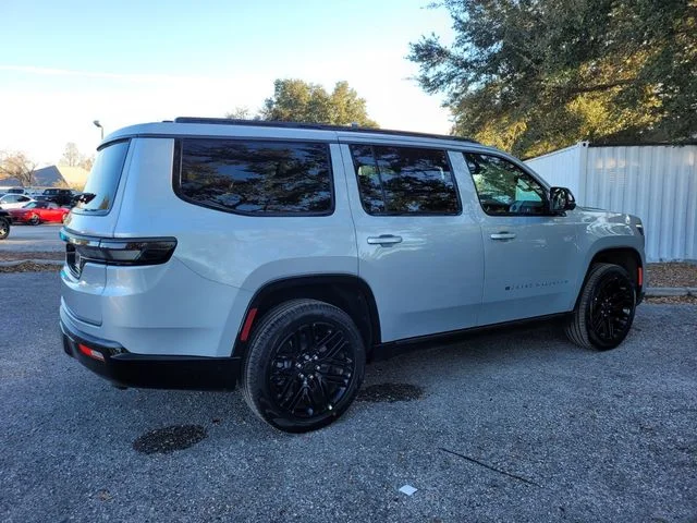 New 2026 Silver-Zynith Exterior Paint Jeep Limited Reserve image 16