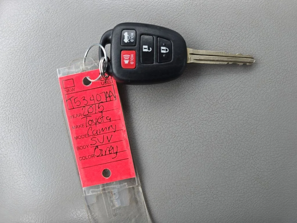 Used 2015 Gray Toyota LE image 42