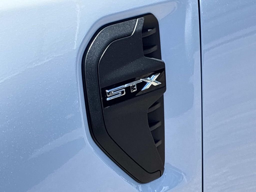 Used 2025 White Ford XL image 18