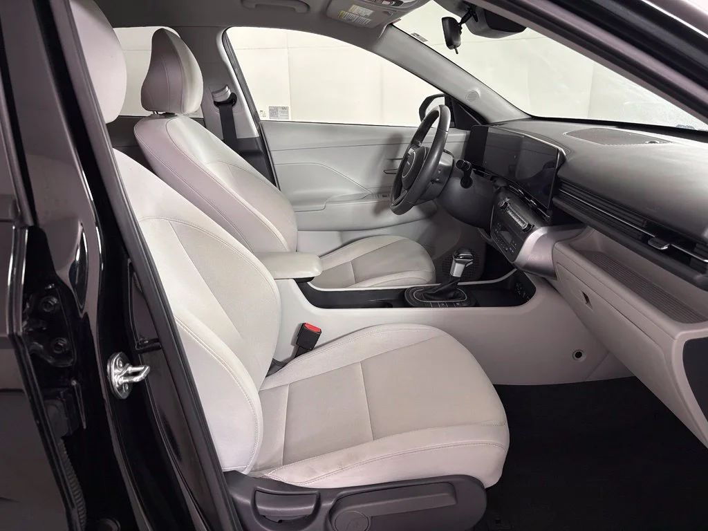 Used 2024 Black Hyundai SEL image 41
