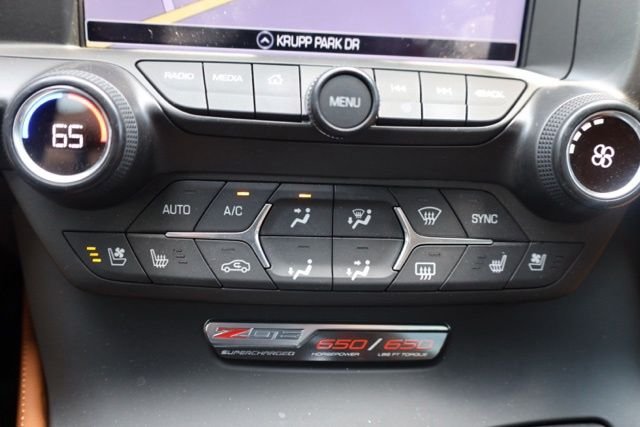 Used 2016 White Chevrolet Z06 image 28