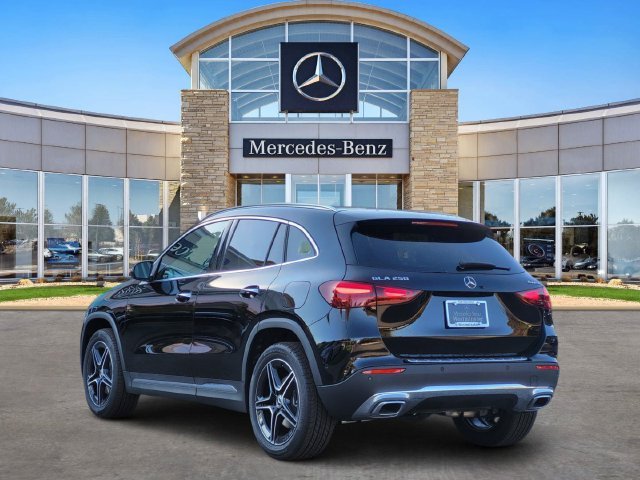 New 2026 Night Black Mercedes-Benz GLA 250 image 3