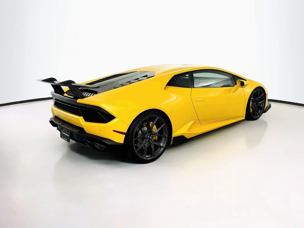 Used 2017 Yellow Lamborghini LP580-2 image 5