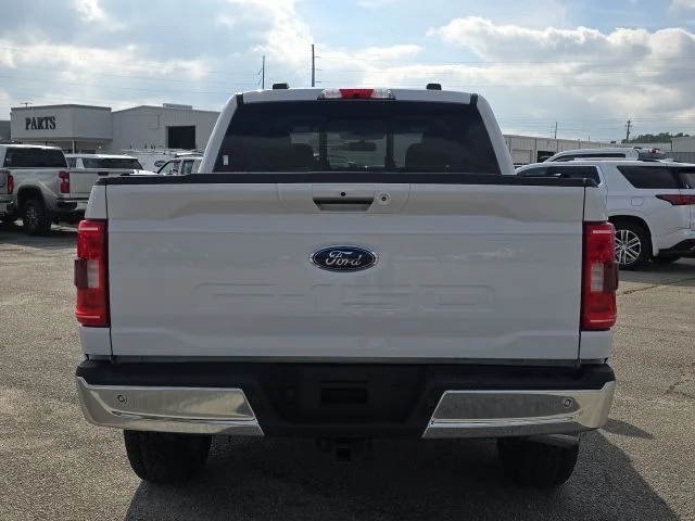 Used 2022 White Ford XLT image 4