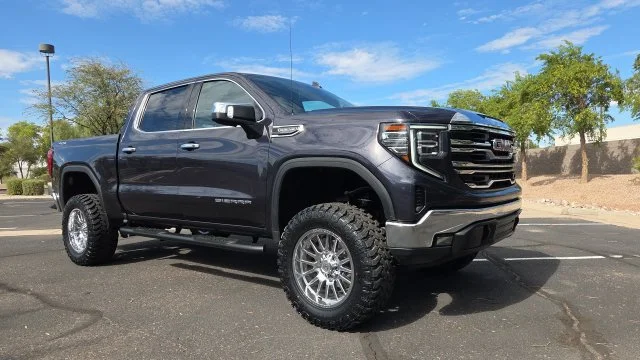 Used 2025 Silver GMC SLT image 1