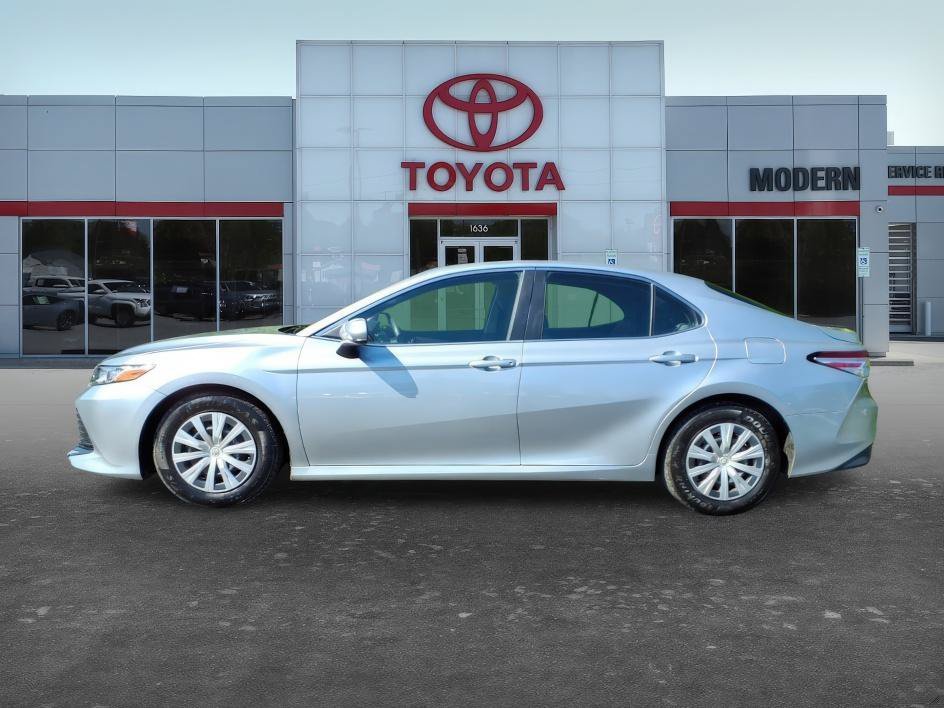 Used 2018 Celestial Silver Metallic Toyota L image 2