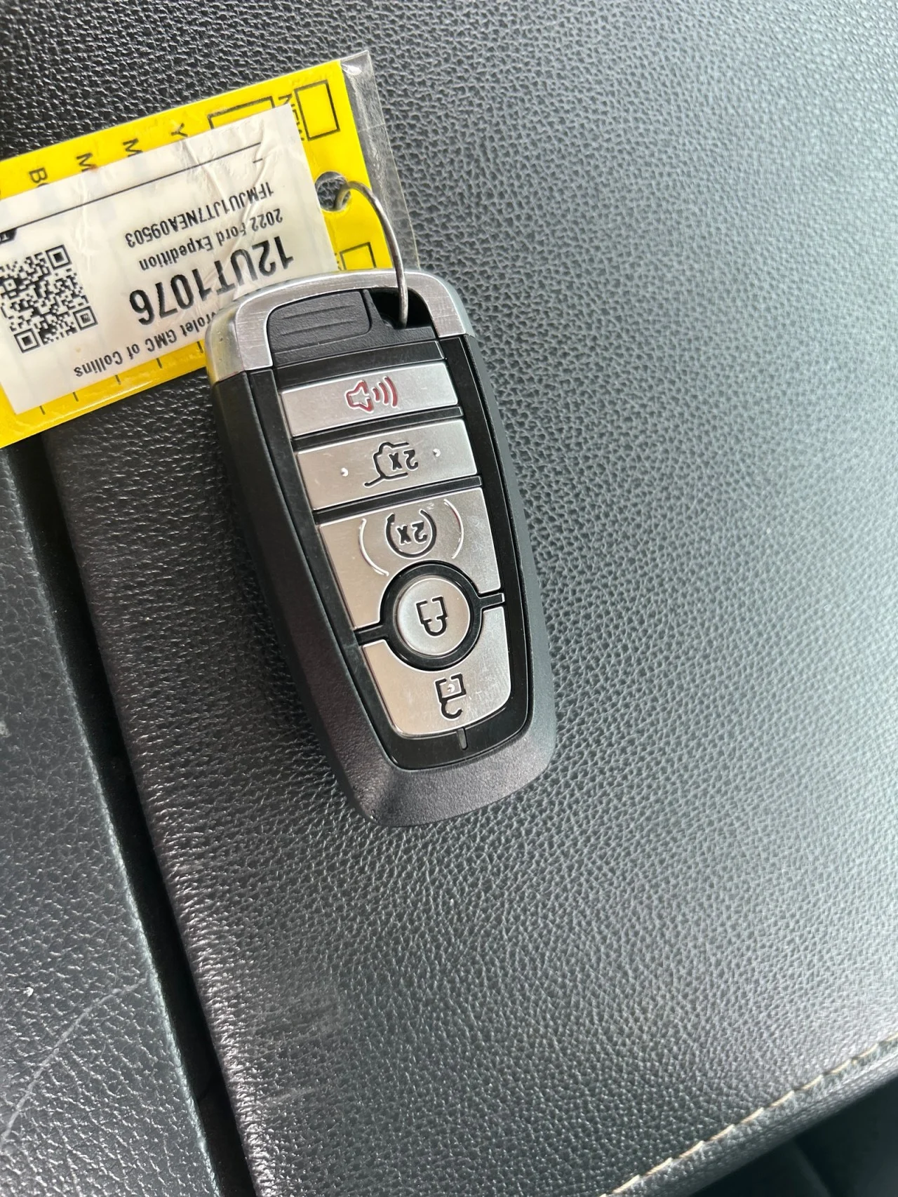 Used 2022 White Ford XLT image 25