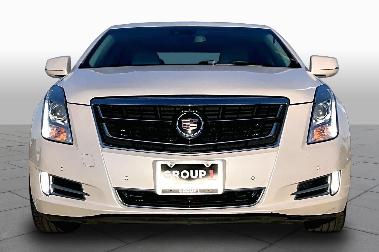 Used 2014 White Diamond Tricoat Cadillac Platinum image 4