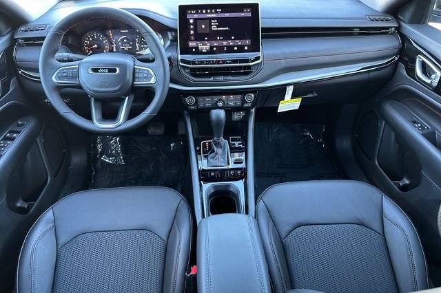2026 Jeep Compass Trailhawk - Photo 4