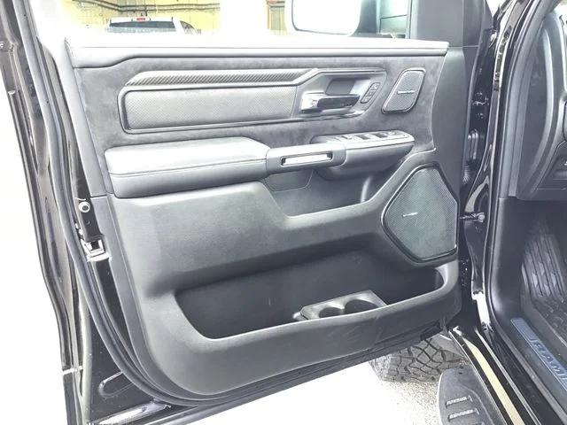 New 2026 Diamond Black Crystal Pearl-Coat Exterior Paint RAM RHO image 10