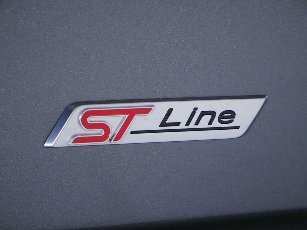 Used 2022 Gray Ford SEL image 8