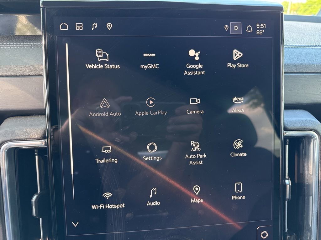 2025 GMC Yukon Denali - Photo 54
